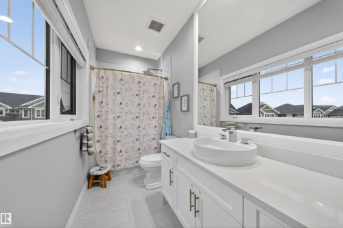 9037 24 Avenue, Edmonton, AB - Indoor Photo Showing Bathroom