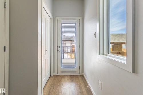 210 Desrochers Boulevard, Edmonton, AB - Indoor Photo Showing Other Room