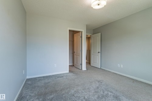 210 Desrochers Boulevard, Edmonton, AB - Indoor Photo Showing Other Room