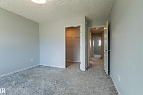 210 Desrochers Boulevard, Edmonton, AB - Indoor Photo Showing Other Room