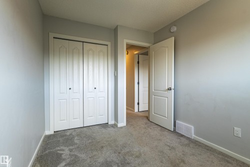 210 Desrochers Boulevard, Edmonton, AB - Indoor Photo Showing Other Room