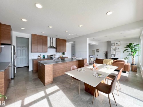 6055 King Landing Landing, Edmonton, AB - Indoor