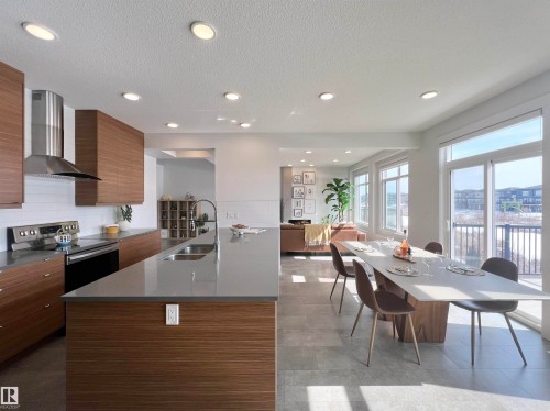 6055 King Landing Landing, Edmonton, AB - Indoor