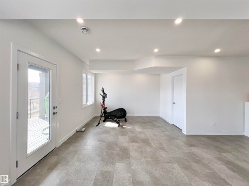 6055 King Landing Landing, Edmonton, AB - Indoor Photo Showing Other Room