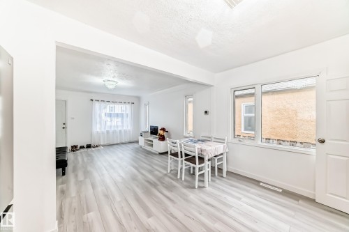 9221 110 Avenue, Edmonton, AB - Indoor Photo Showing Other Room