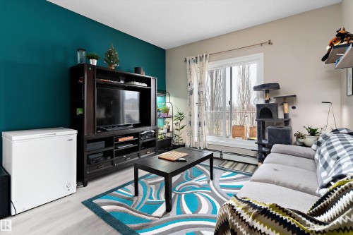 213 263 Macewan Road, Edmonton, AB - Indoor Photo Showing Living Room