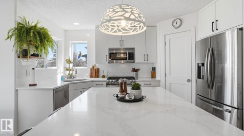 11816 13 Avenue, Edmonton, AB - Indoor