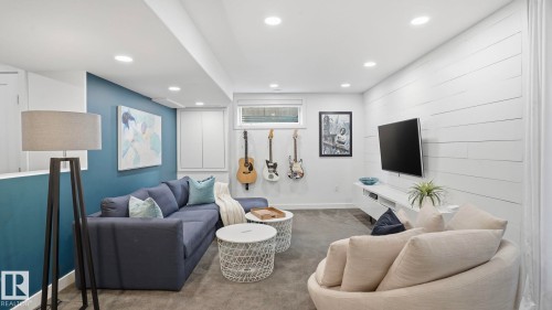 11816 13 Avenue, Edmonton, AB - Indoor