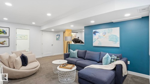 11816 13 Avenue, Edmonton, AB - Indoor Photo Showing Living Room