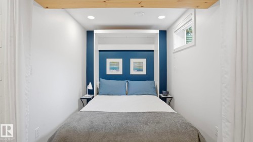 11816 13 Avenue, Edmonton, AB - Indoor Photo Showing Bedroom