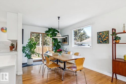 15608 75 Avenue, Edmonton, AB - Indoor Photo Showing Dining Room