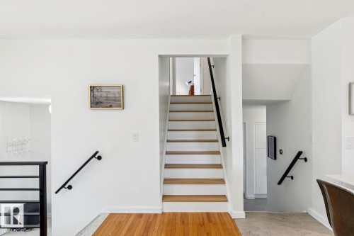 15608 75 Avenue, Edmonton, AB - Indoor Photo Showing Other Room