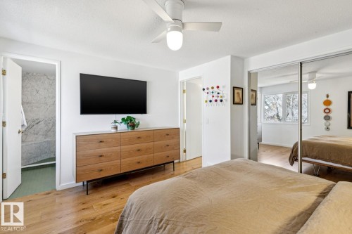 15608 75 Avenue, Edmonton, AB - Indoor Photo Showing Bedroom