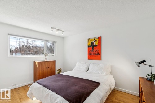 15608 75 Avenue, Edmonton, AB - Indoor Photo Showing Bedroom