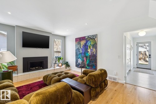 15608 75 Avenue, Edmonton, AB - Indoor Photo Showing Living Room With Fireplace