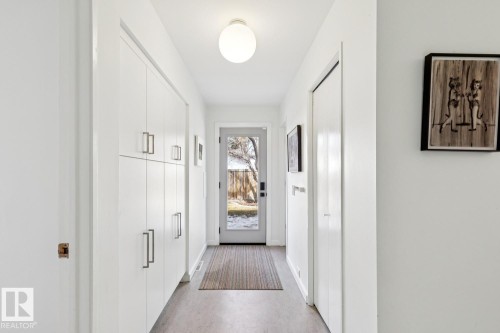 15608 75 Avenue, Edmonton, AB - Indoor Photo Showing Other Room