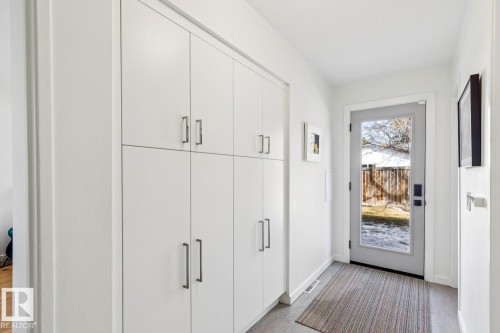 15608 75 Avenue, Edmonton, AB - Indoor Photo Showing Other Room