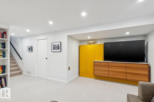 15608 75 Avenue, Edmonton, AB - Indoor