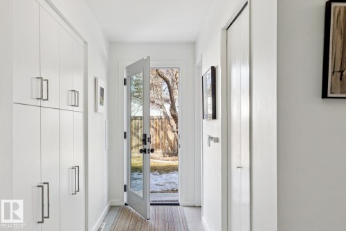 15608 75 Avenue, Edmonton, AB - Indoor Photo Showing Other Room