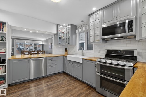 10328 76 Street, Edmonton, AB - Indoor Photo Showing Kitchen