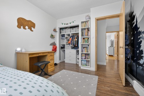 10328 76 Street, Edmonton, AB - Indoor Photo Showing Bedroom