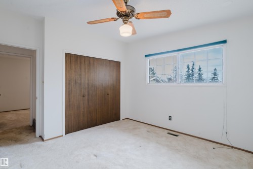 9536 151 Avenue, Edmonton, AB - Indoor Photo Showing Other Room