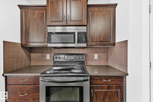 88 14208 36 Street, Edmonton, AB - Indoor Photo Showing Kitchen