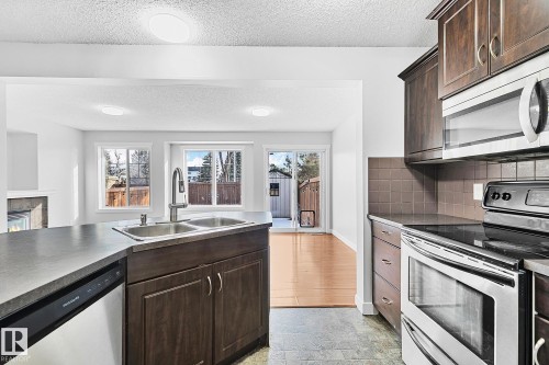 88 14208 36 Street, Edmonton, AB - Indoor Photo Showing Kitchen With Double Sink