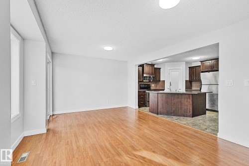 88 14208 36 Street, Edmonton, AB - Indoor Photo Showing Kitchen