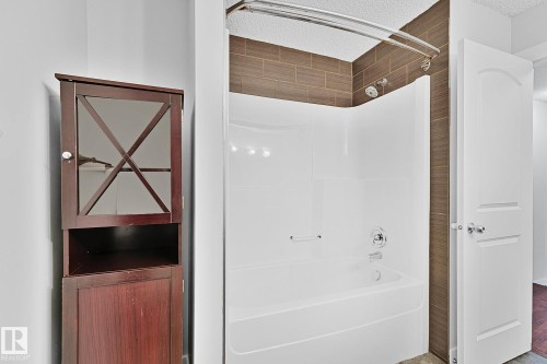 88 14208 36 Street, Edmonton, AB - Indoor Photo Showing Bathroom