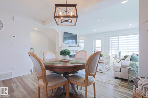 1274 Aster Boulevard, Edmonton, AB - Indoor Photo Showing Dining Room