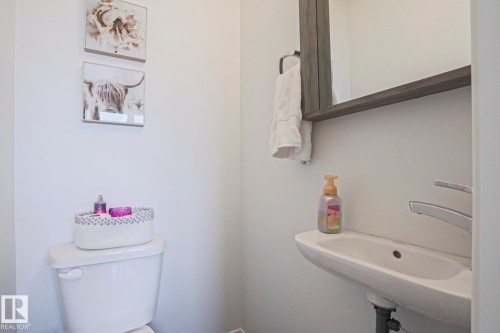 1274 Aster Boulevard, Edmonton, AB - Indoor Photo Showing Bathroom