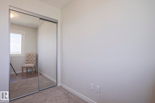 1274 Aster Boulevard, Edmonton, AB - Indoor