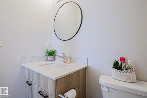 1274 Aster Boulevard, Edmonton, AB - Indoor Photo Showing Bathroom