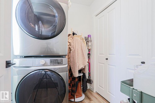 1274 Aster Boulevard, Edmonton, AB - Indoor Photo Showing Laundry Room