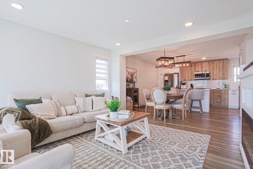 1274 Aster Boulevard, Edmonton, AB - Indoor Photo Showing Living Room