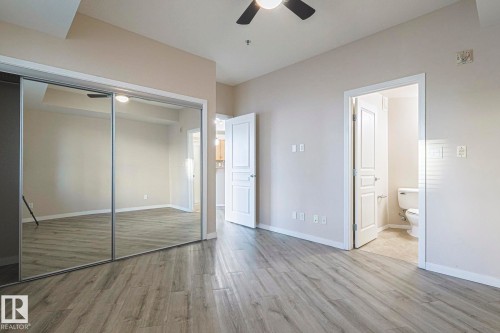 100 4835 104A Street Nw, Edmonton, AB - Indoor Photo Showing Other Room