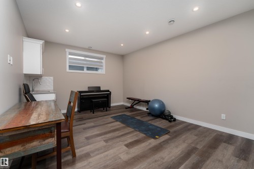 6193 Carr Road, Edmonton, AB - Indoor