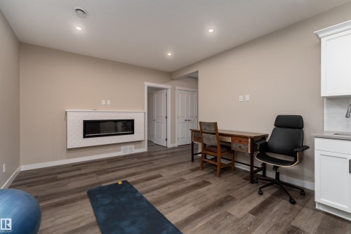 6193 Carr Road, Edmonton, AB - Indoor