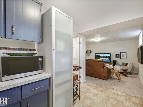 9615 159 Street, Edmonton, AB - Indoor