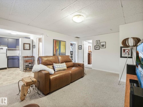 9615 159 Street, Edmonton, AB - Indoor