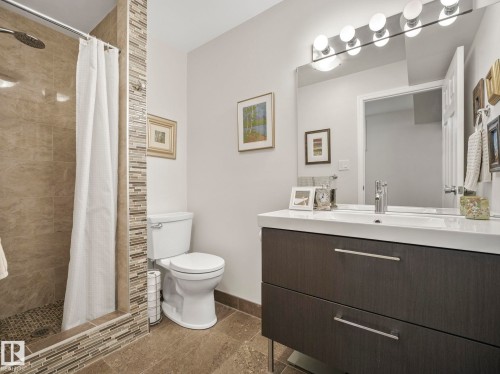 9615 159 Street, Edmonton, AB - Indoor Photo Showing Bathroom