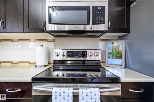 10 Glenhaven Crescent, St. Albert, AB - Indoor Photo Showing Kitchen