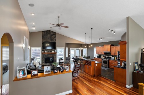 134 Fraser Way, Edmonton, AB - Indoor Photo Showing Other Room