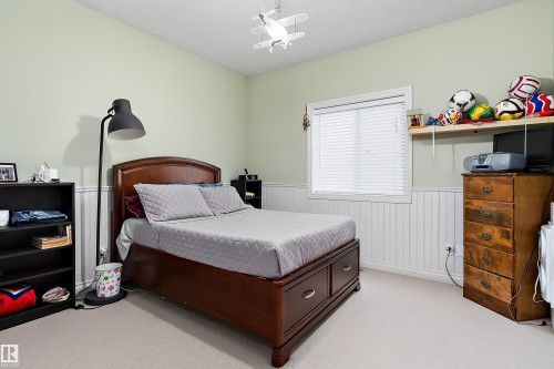 134 Fraser Way, Edmonton, AB - Indoor Photo Showing Bedroom