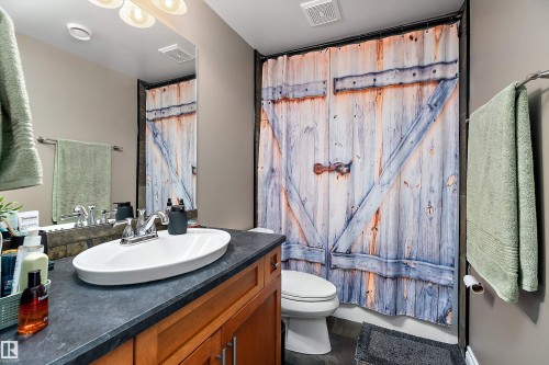 134 Fraser Way, Edmonton, AB - Indoor Photo Showing Bathroom