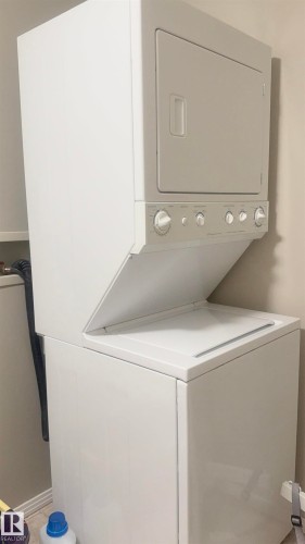 315 592 Hooke Road Nw, Edmonton, AB - Indoor Photo Showing Laundry Room