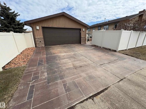 11424 164 Avenue, Edmonton, AB - Outdoor