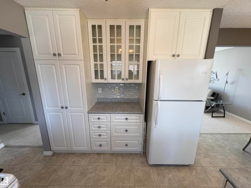 11424 164 Avenue, Edmonton, AB - Indoor Photo Showing Other Room