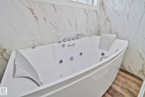 26 Alcott Crescent, St. Albert, AB - Indoor Photo Showing Bathroom